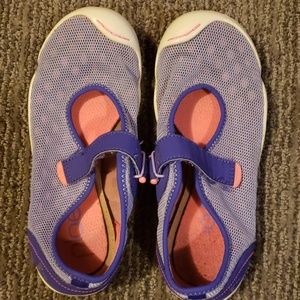 Plae shoes, Chloe, size 2.5 little girls, GUC